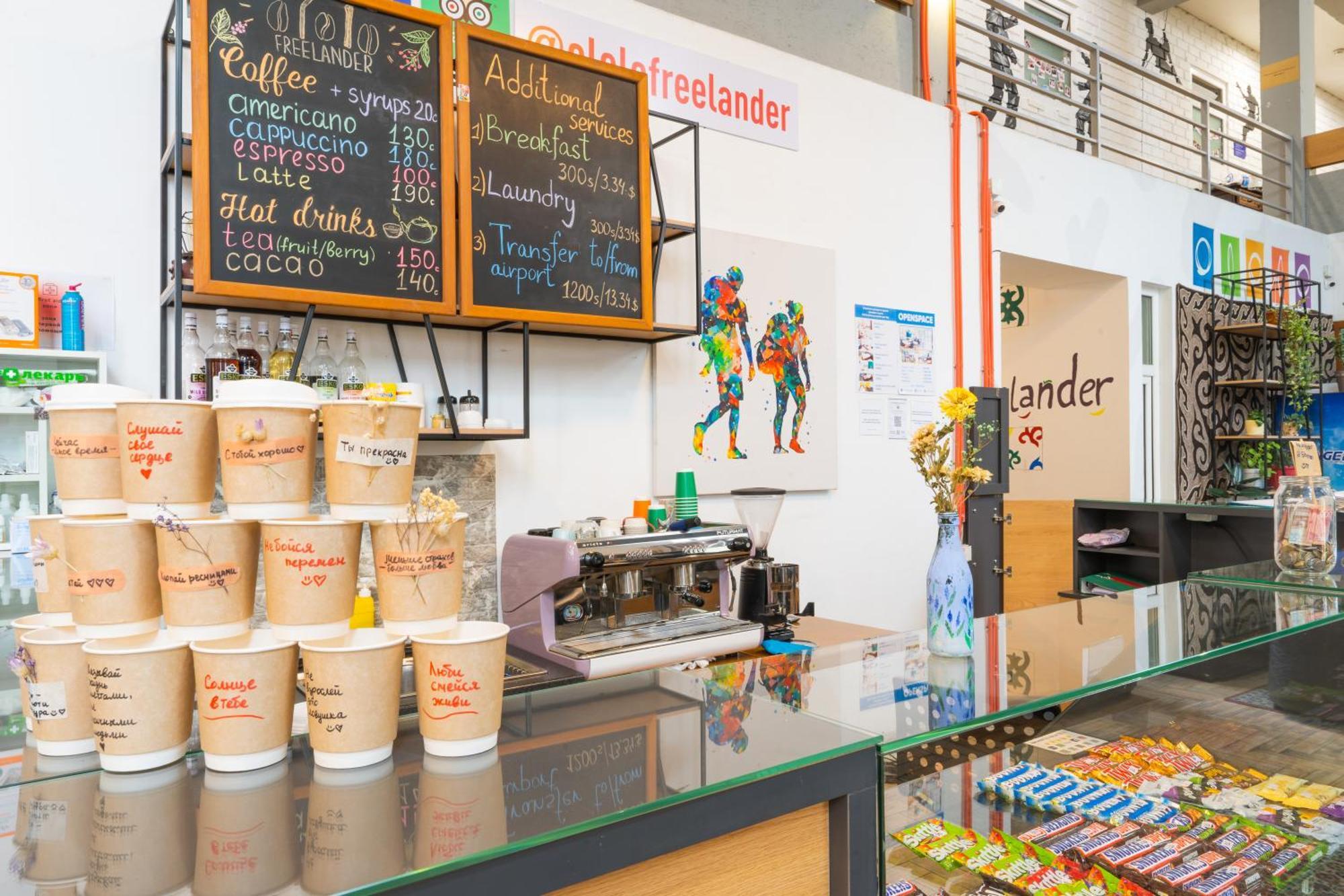 Ololofreelander Hostel&Coworking Bişkek Dış mekan fotoğraf