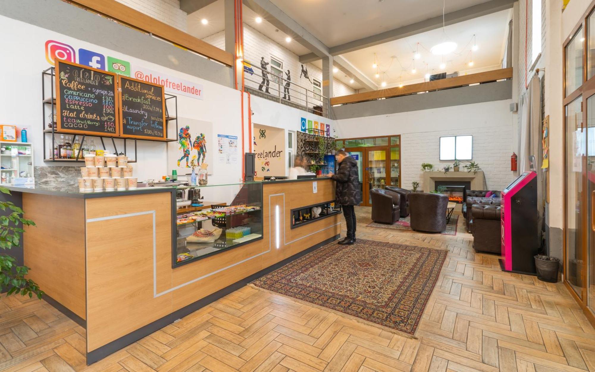 Ololofreelander Hostel&Coworking Bişkek Dış mekan fotoğraf