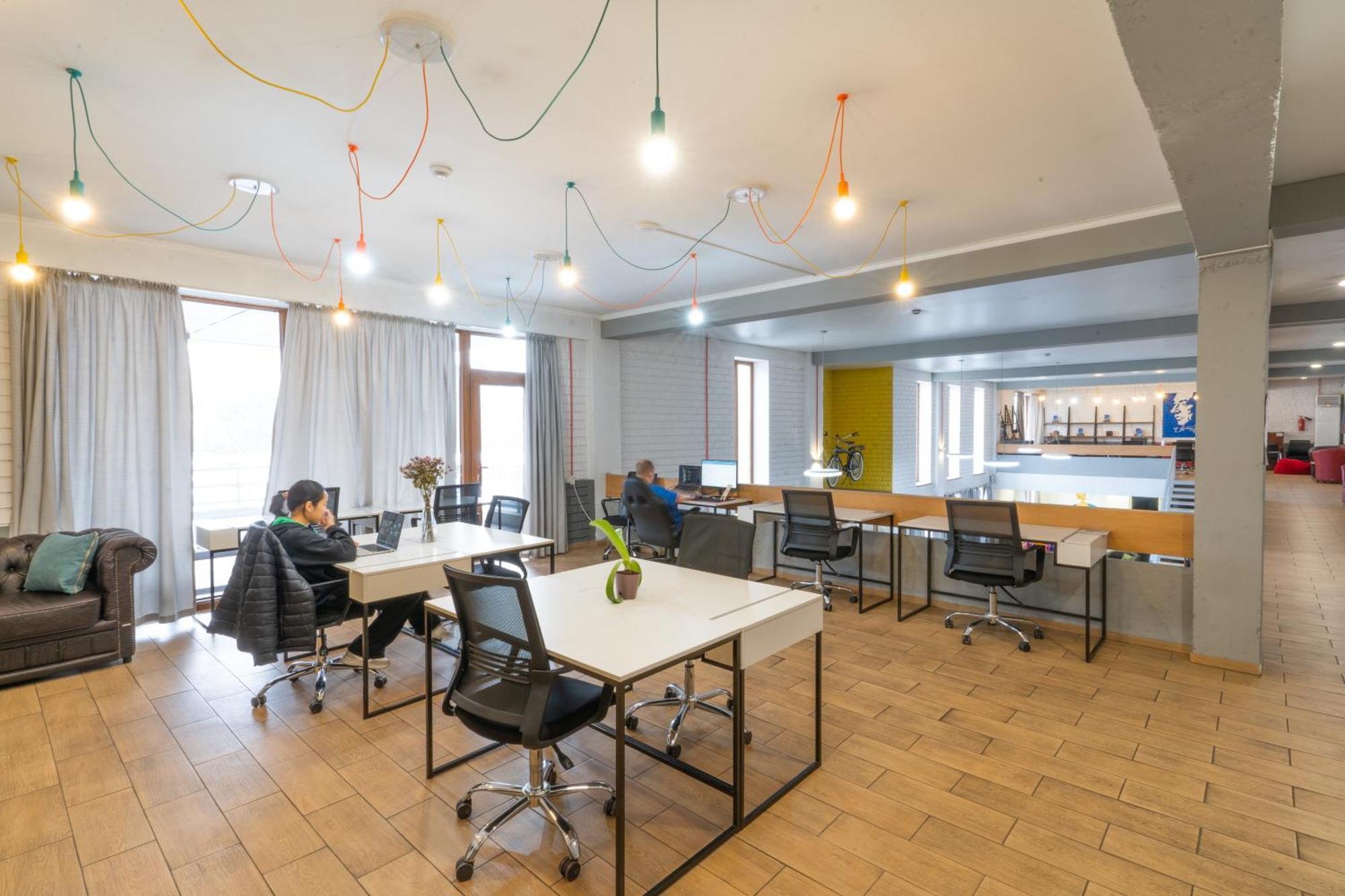 Ololofreelander Hostel&Coworking Bişkek Dış mekan fotoğraf
