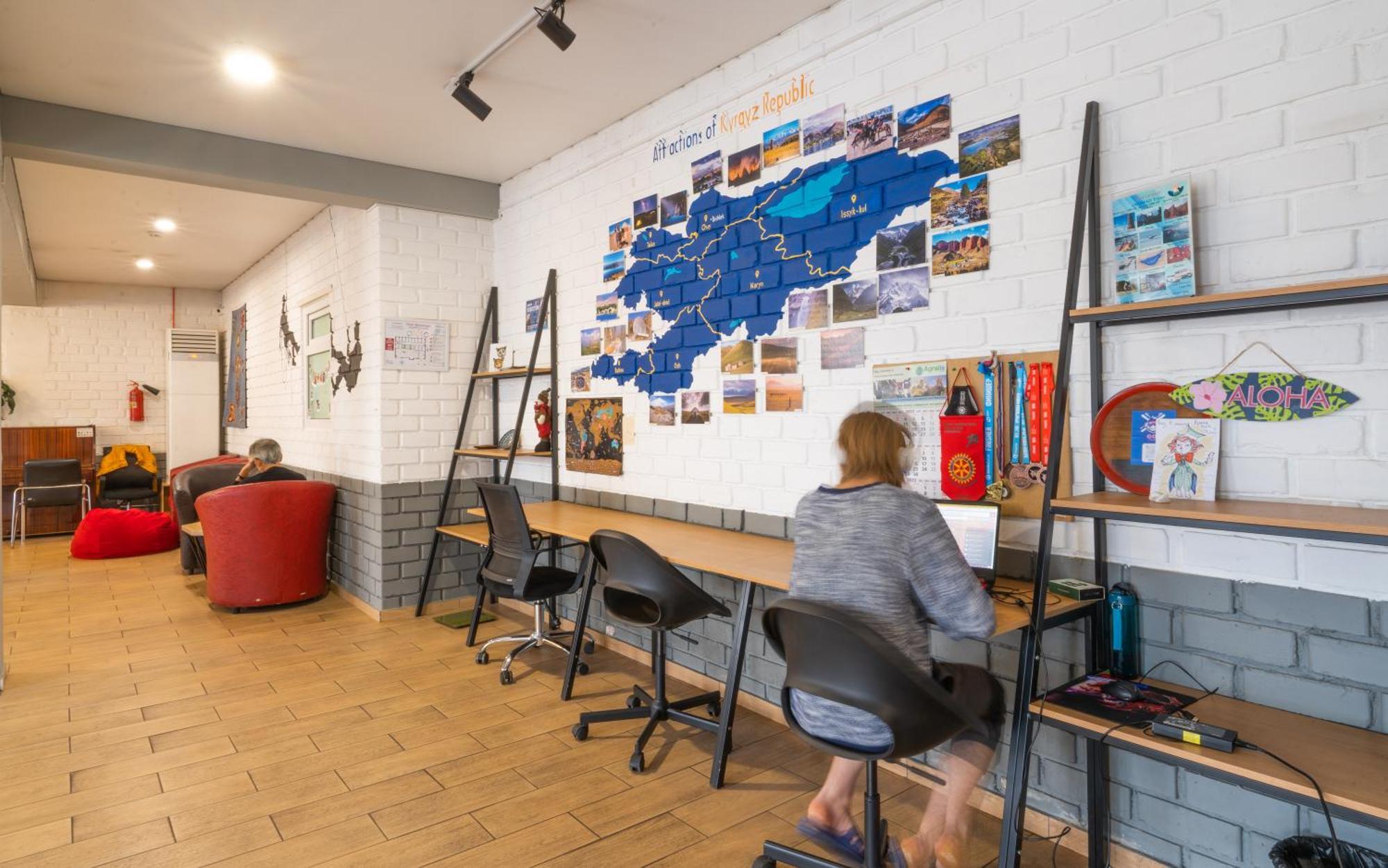 Ololofreelander Hostel&Coworking Bişkek Dış mekan fotoğraf