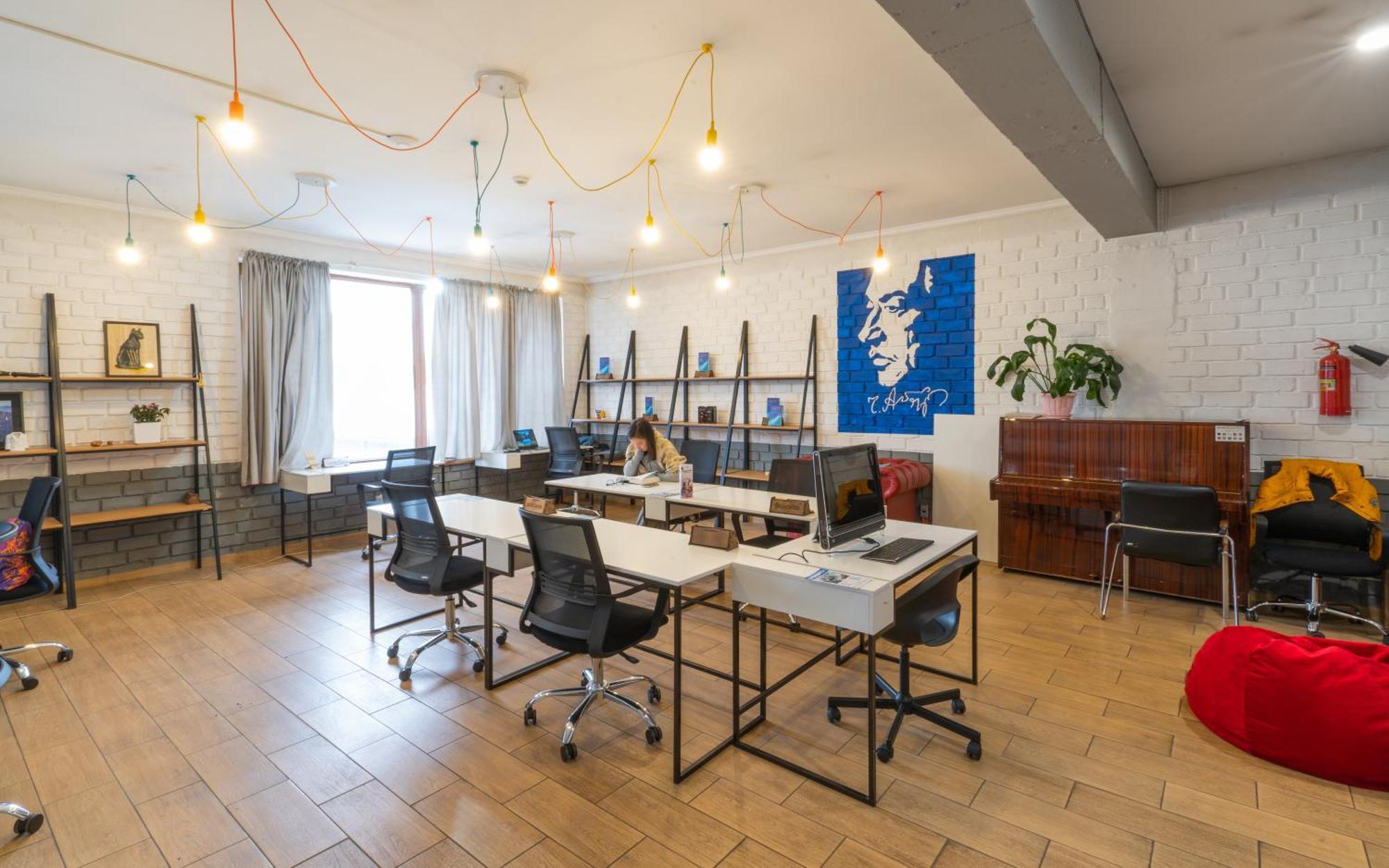 Ololofreelander Hostel&Coworking Bişkek Dış mekan fotoğraf