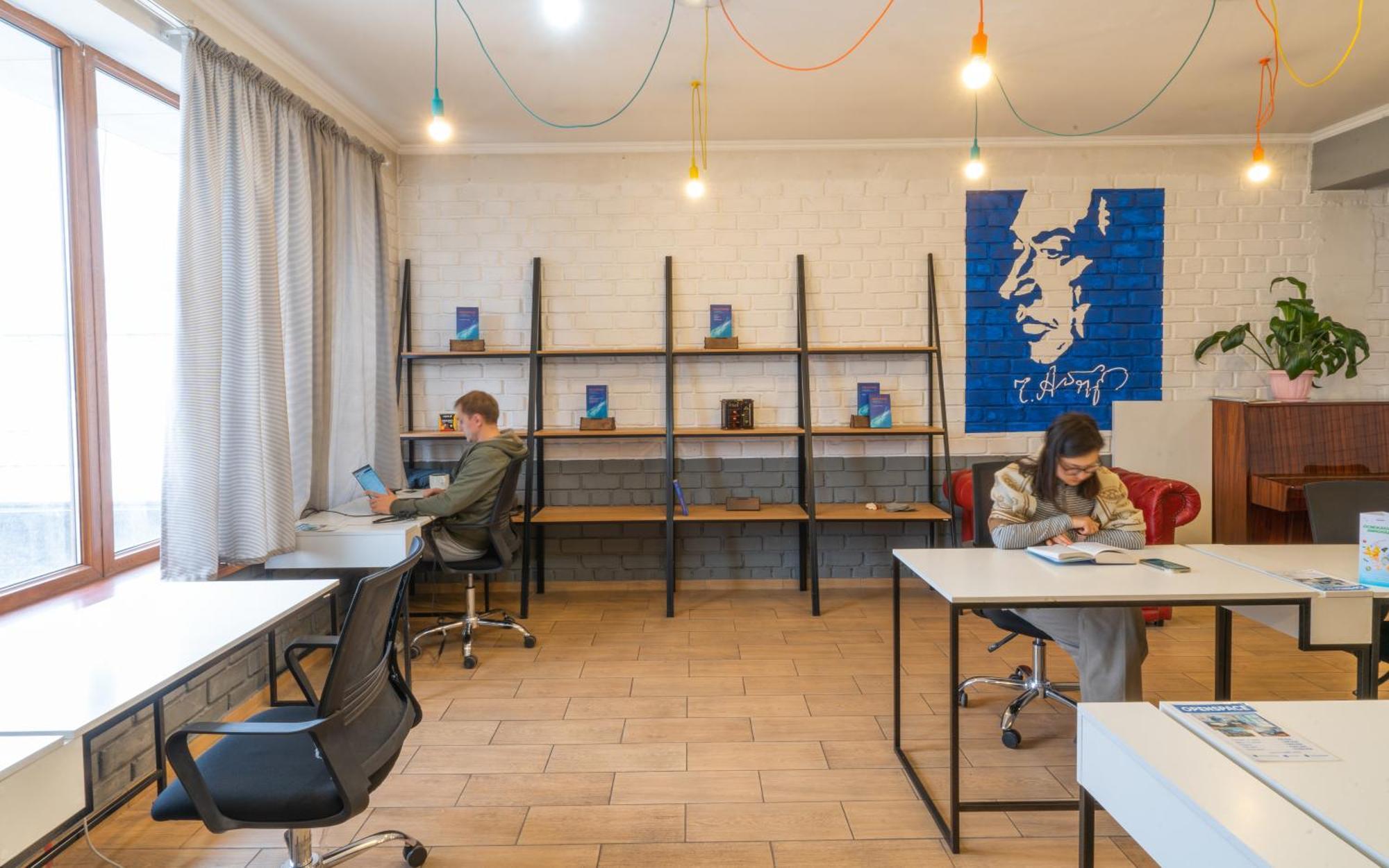 Ololofreelander Hostel&Coworking Bişkek Dış mekan fotoğraf