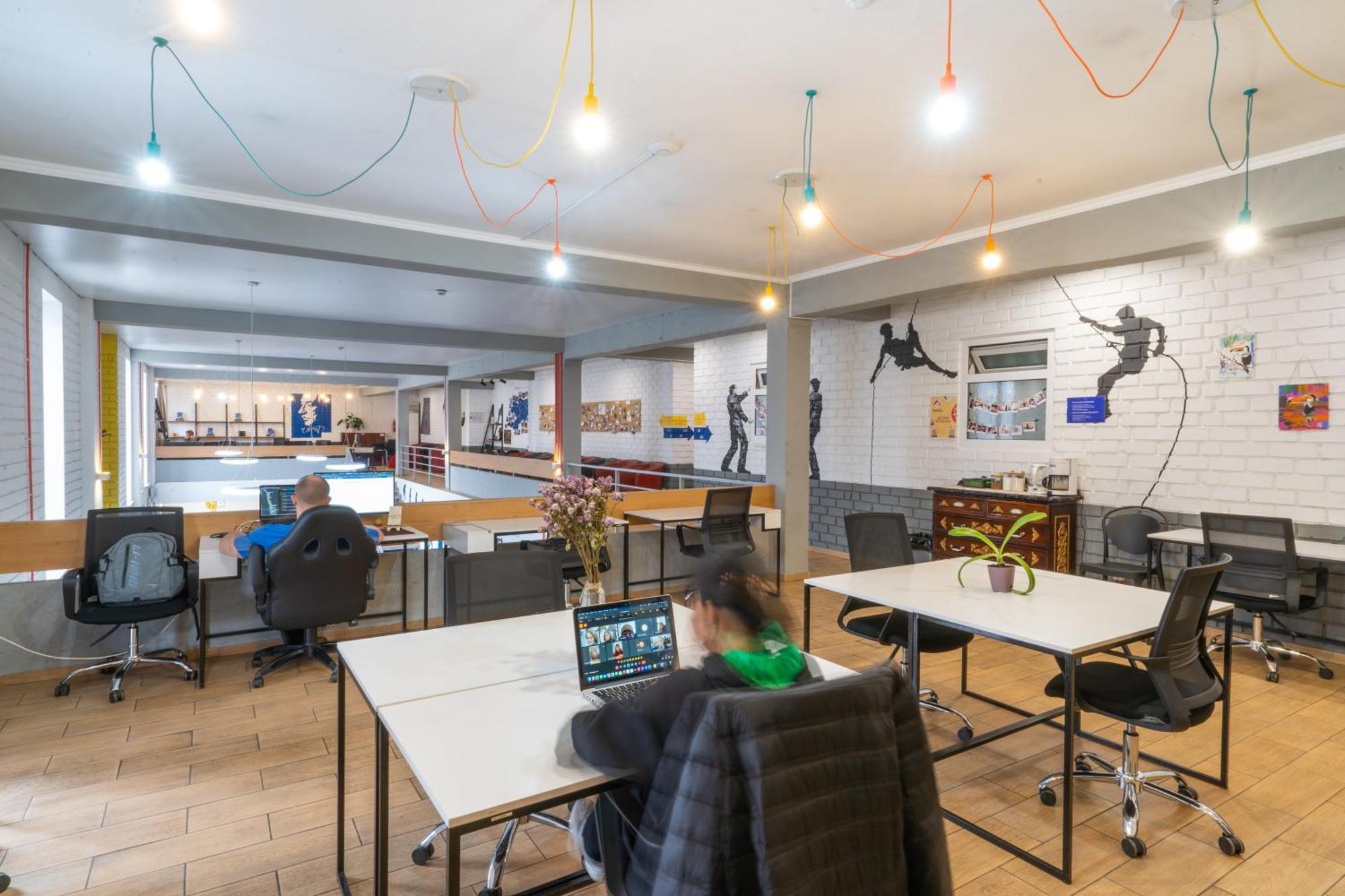 Ololofreelander Hostel&Coworking Bişkek Dış mekan fotoğraf