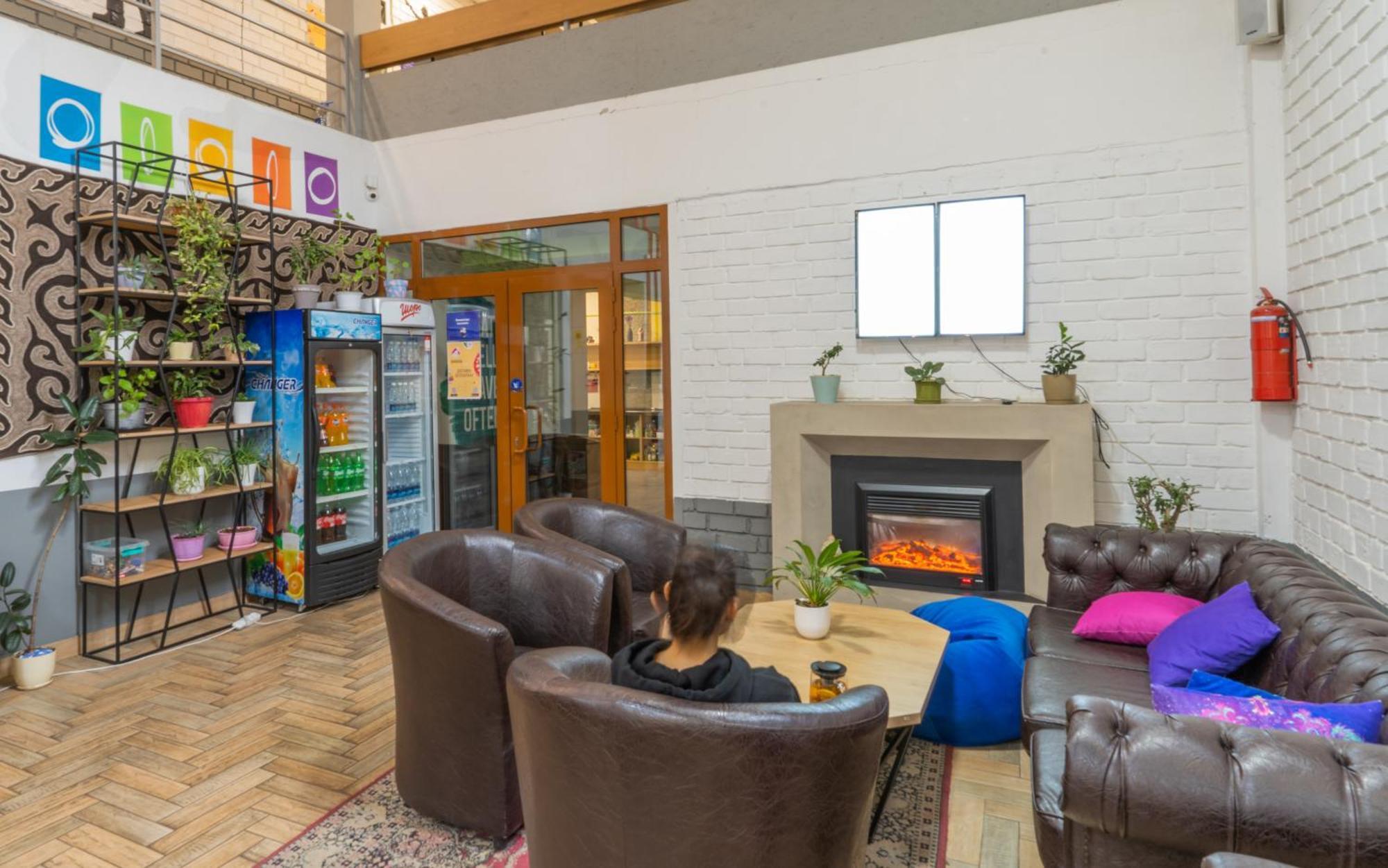 Ololofreelander Hostel&Coworking Bişkek Dış mekan fotoğraf