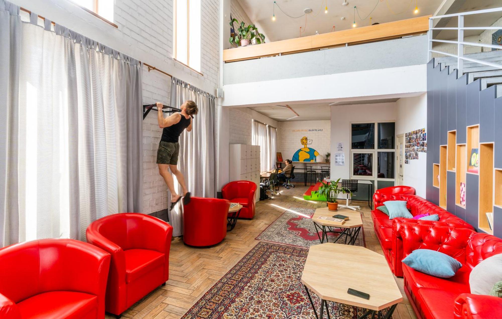 Ololofreelander Hostel&Coworking Bişkek Dış mekan fotoğraf